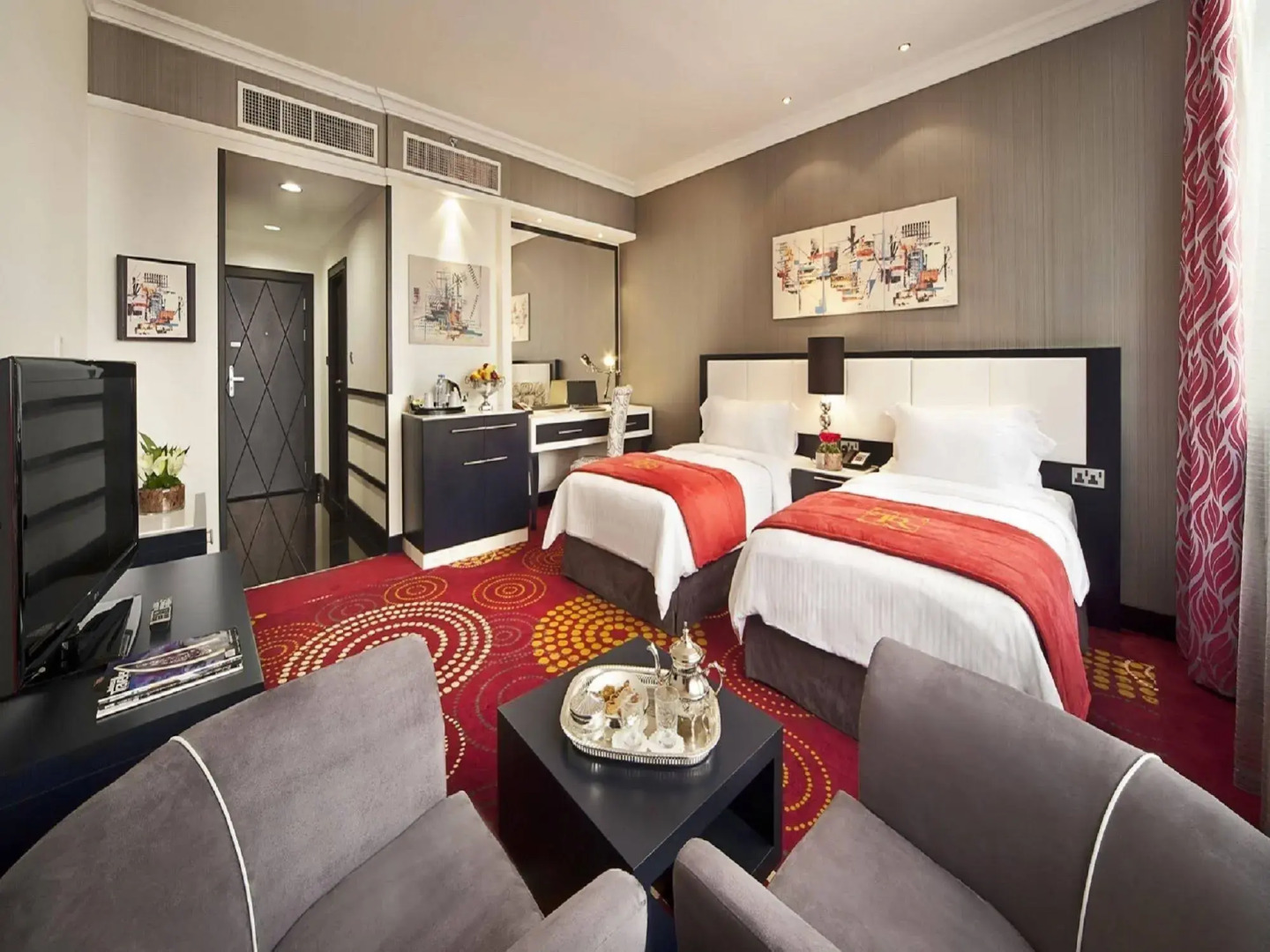 Swiss Hotel Corniche