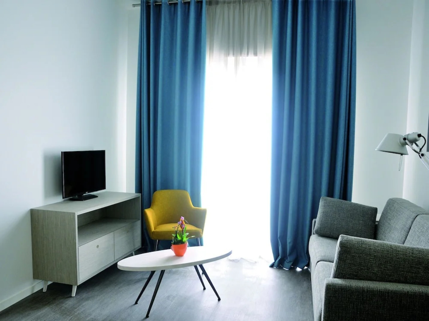 Modern studio located 500 m. from the heart of a spa town