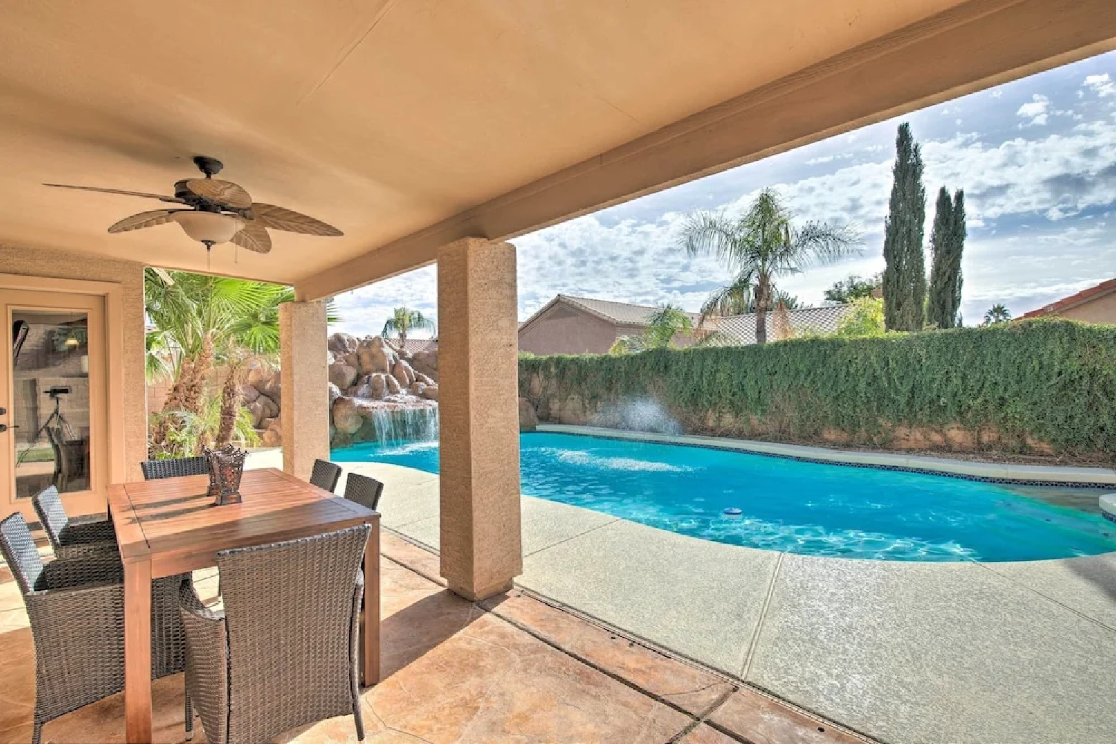 Gilbert Group Getaway: 3 Mi to Dtwn