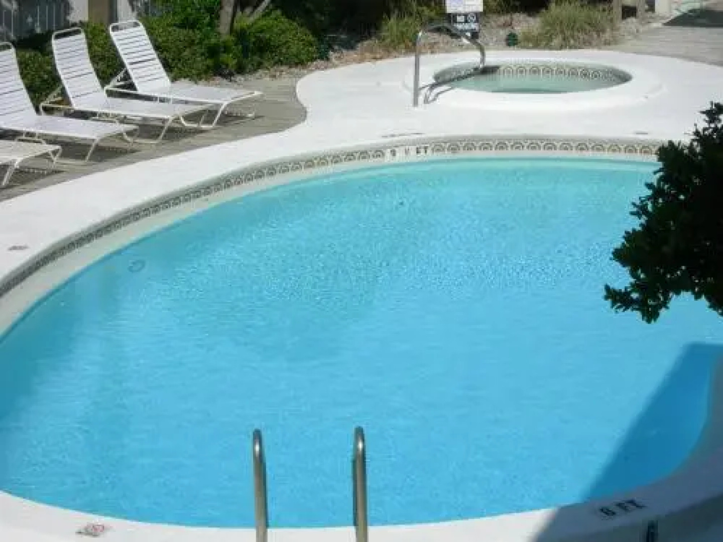 Summer Breeze Condominium 211