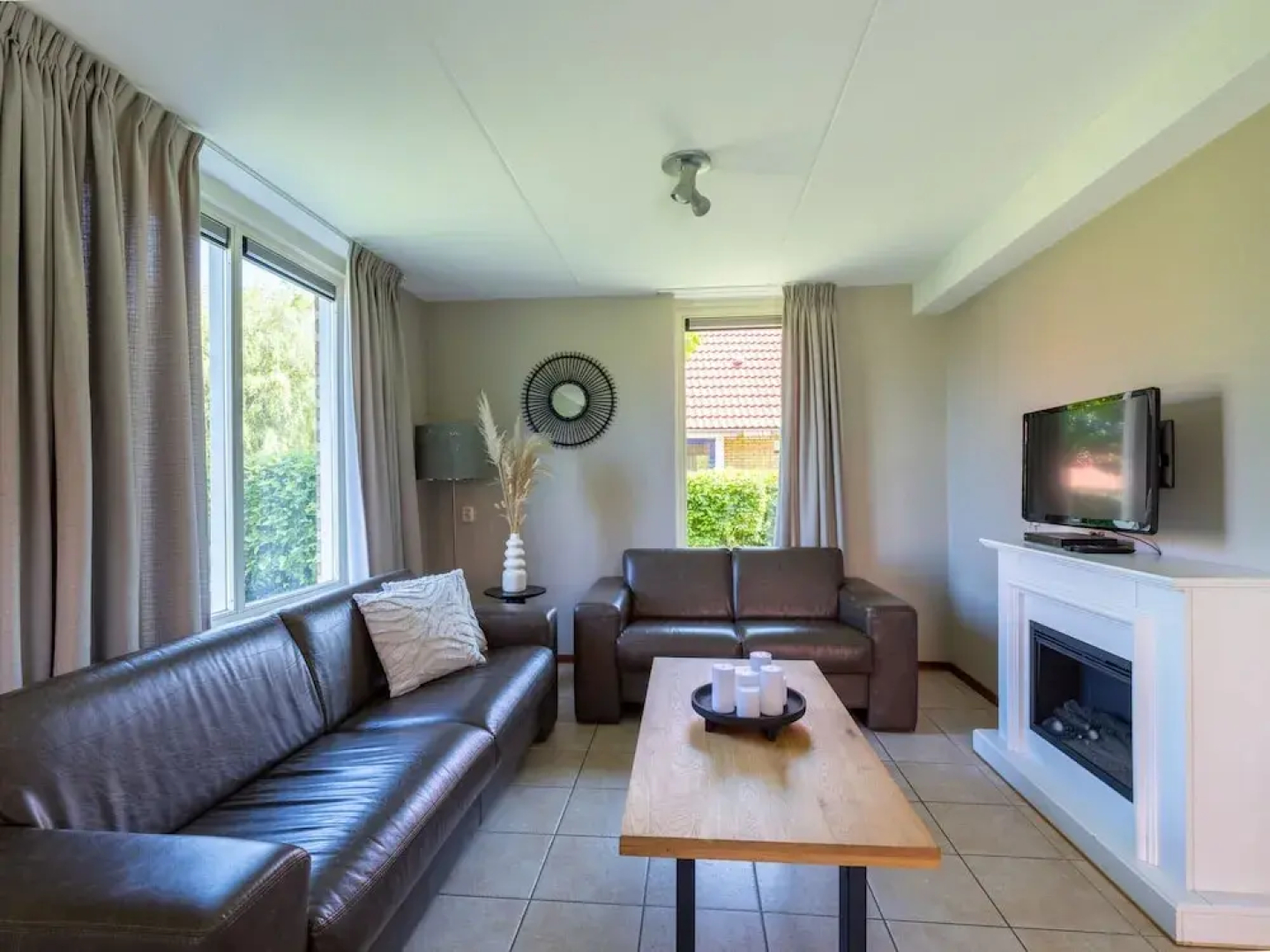Detached House With Dishwasher Near Hoorn