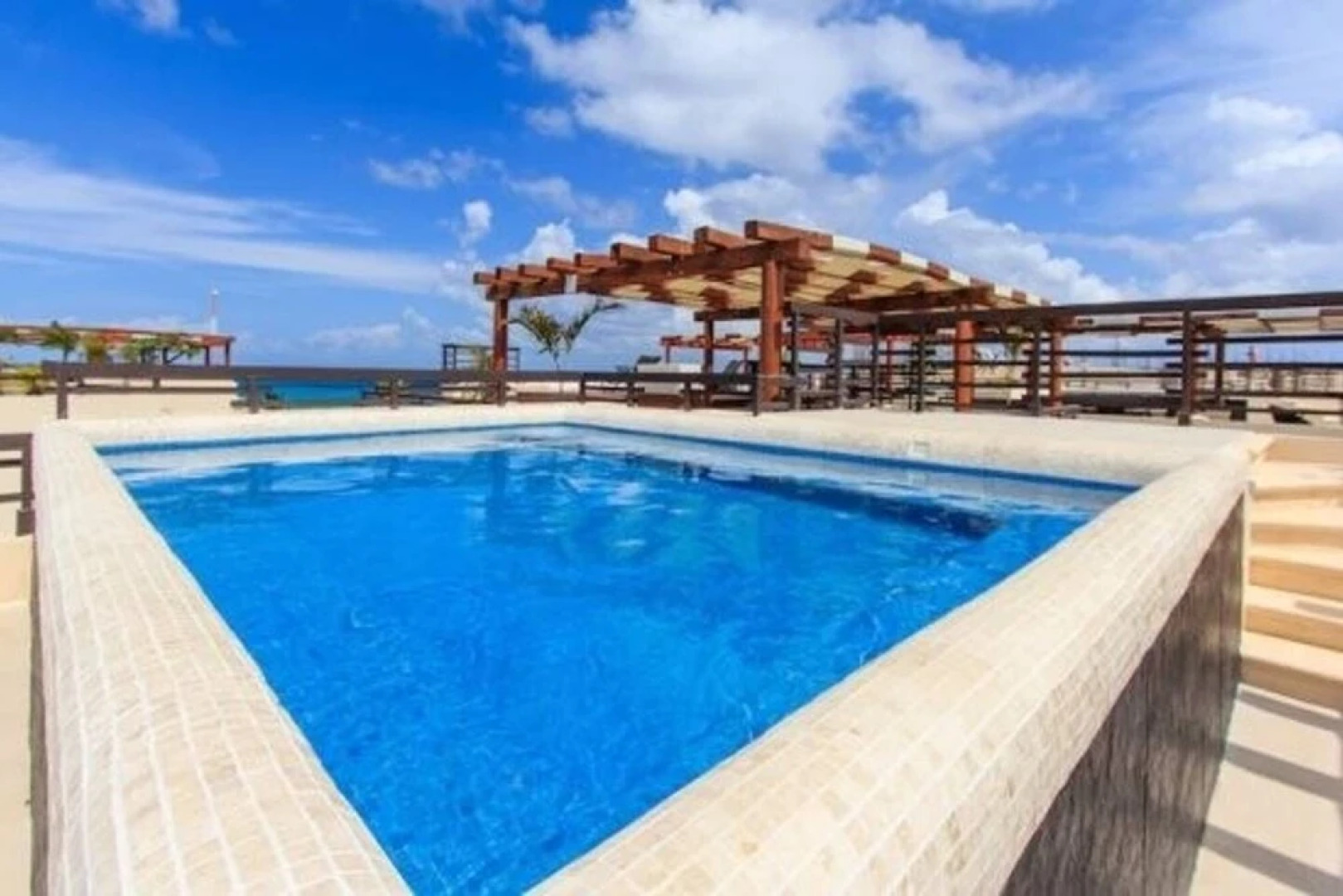 Aldea Thai - Oceanfront PH w/ Rooftop & Private Pool