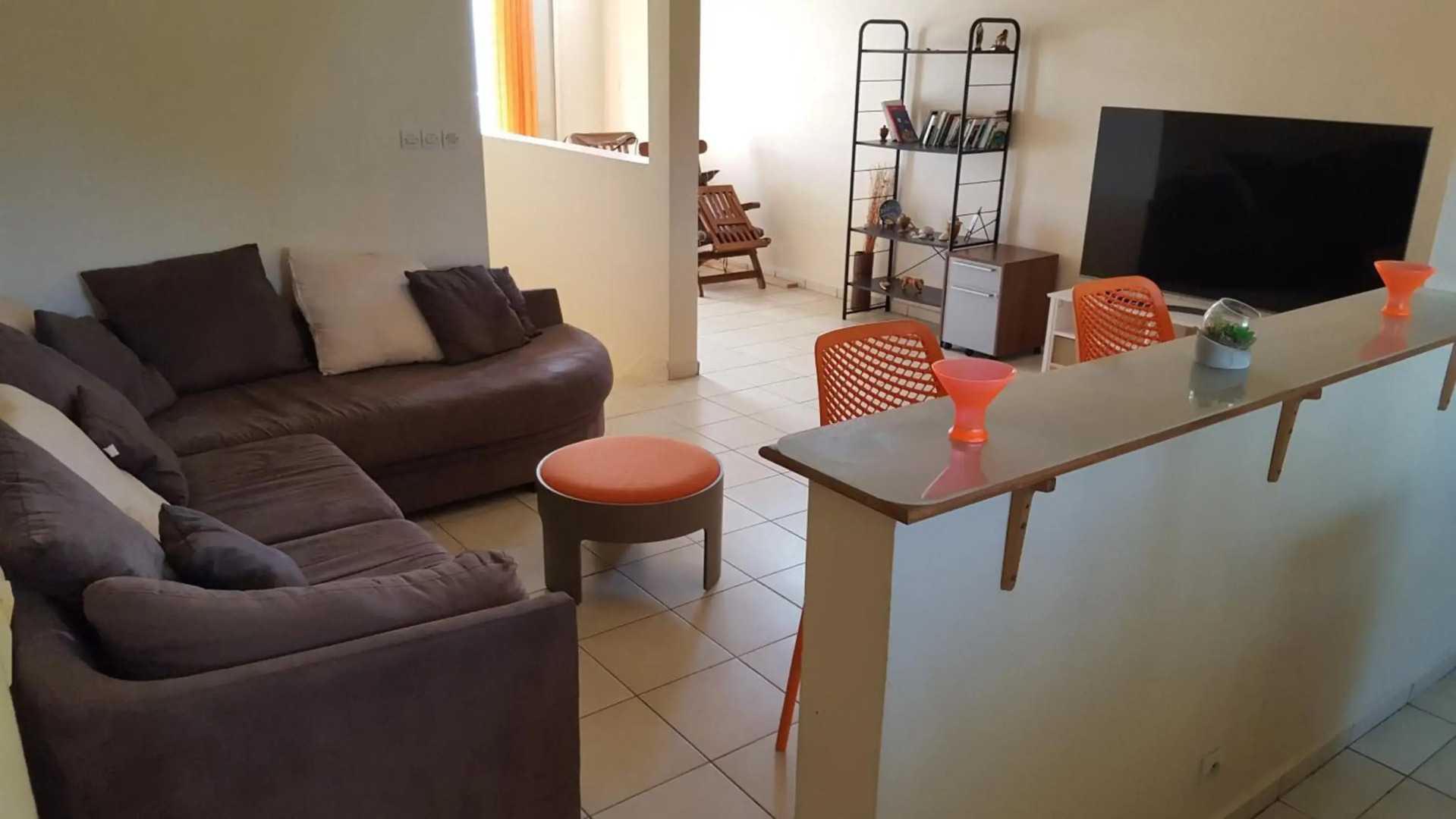 Maison de 3 chambres avec terrasse amenagee et wifi a Port Louis