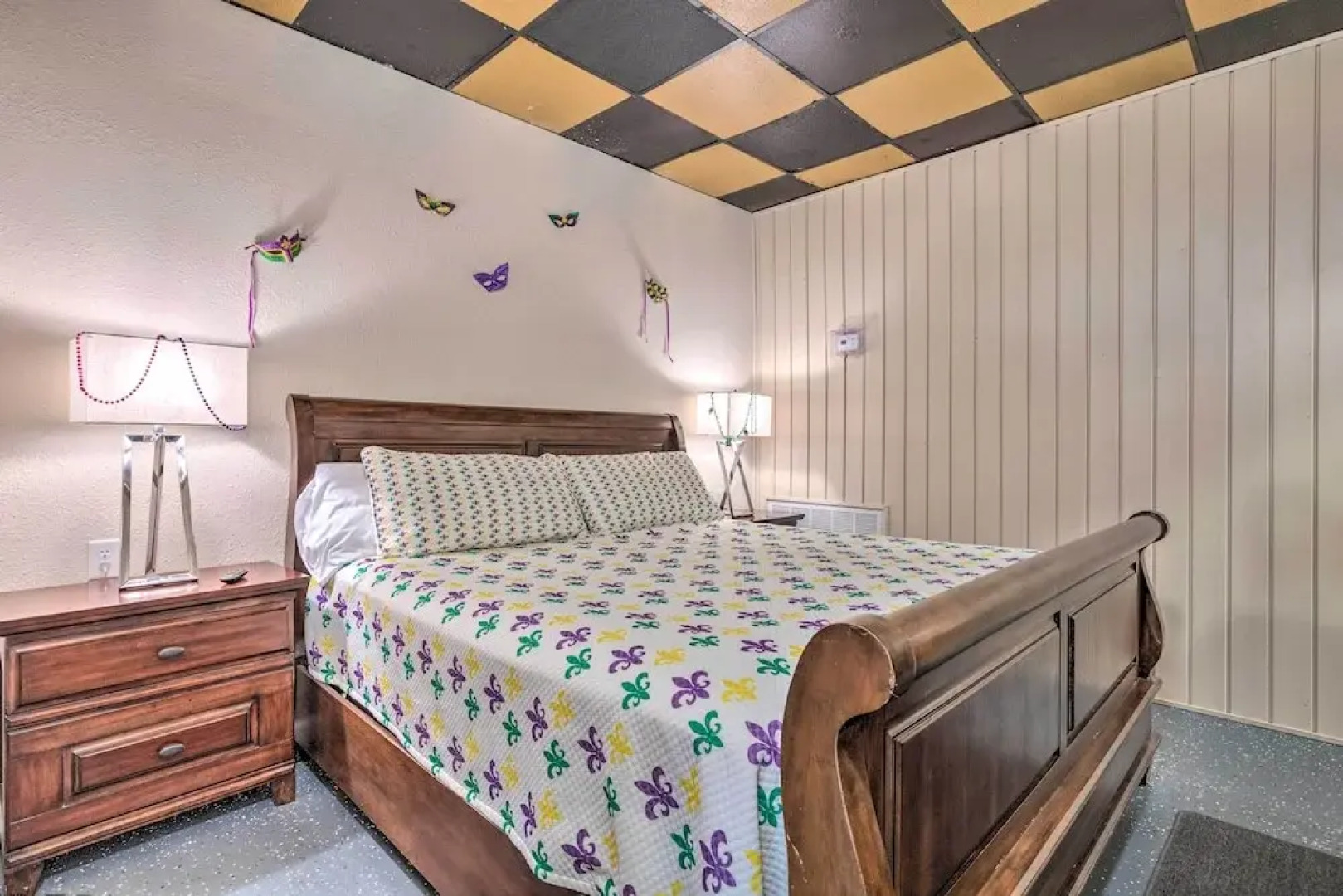 'the Float Yard' Pensacola Home w/ Pool Table