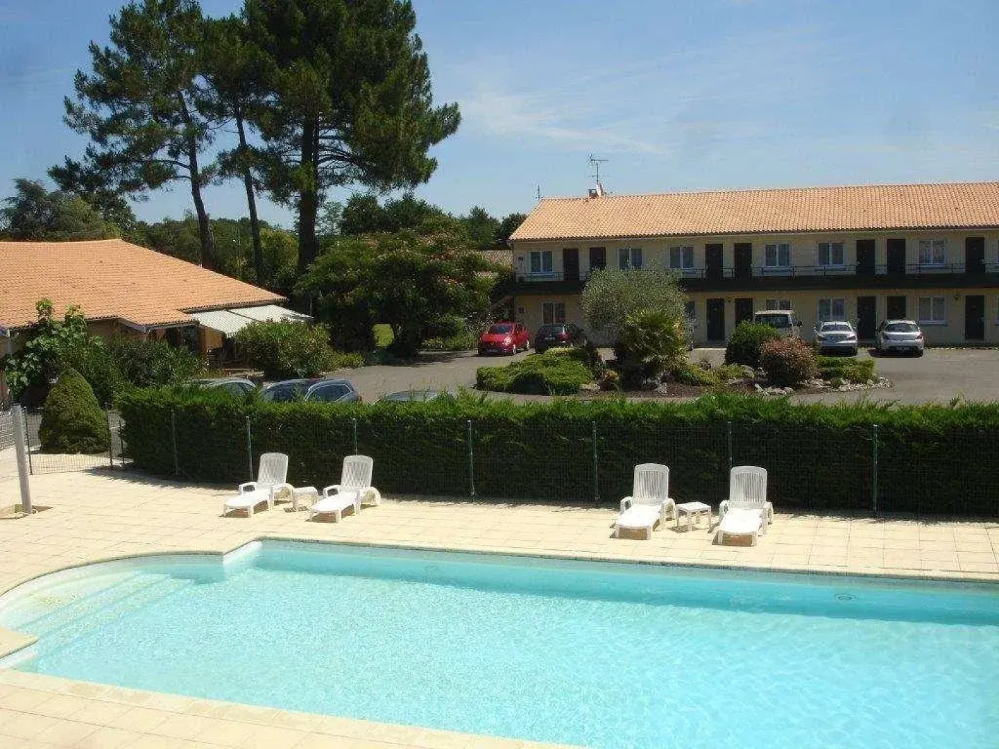 Chateau Les Bruyeres