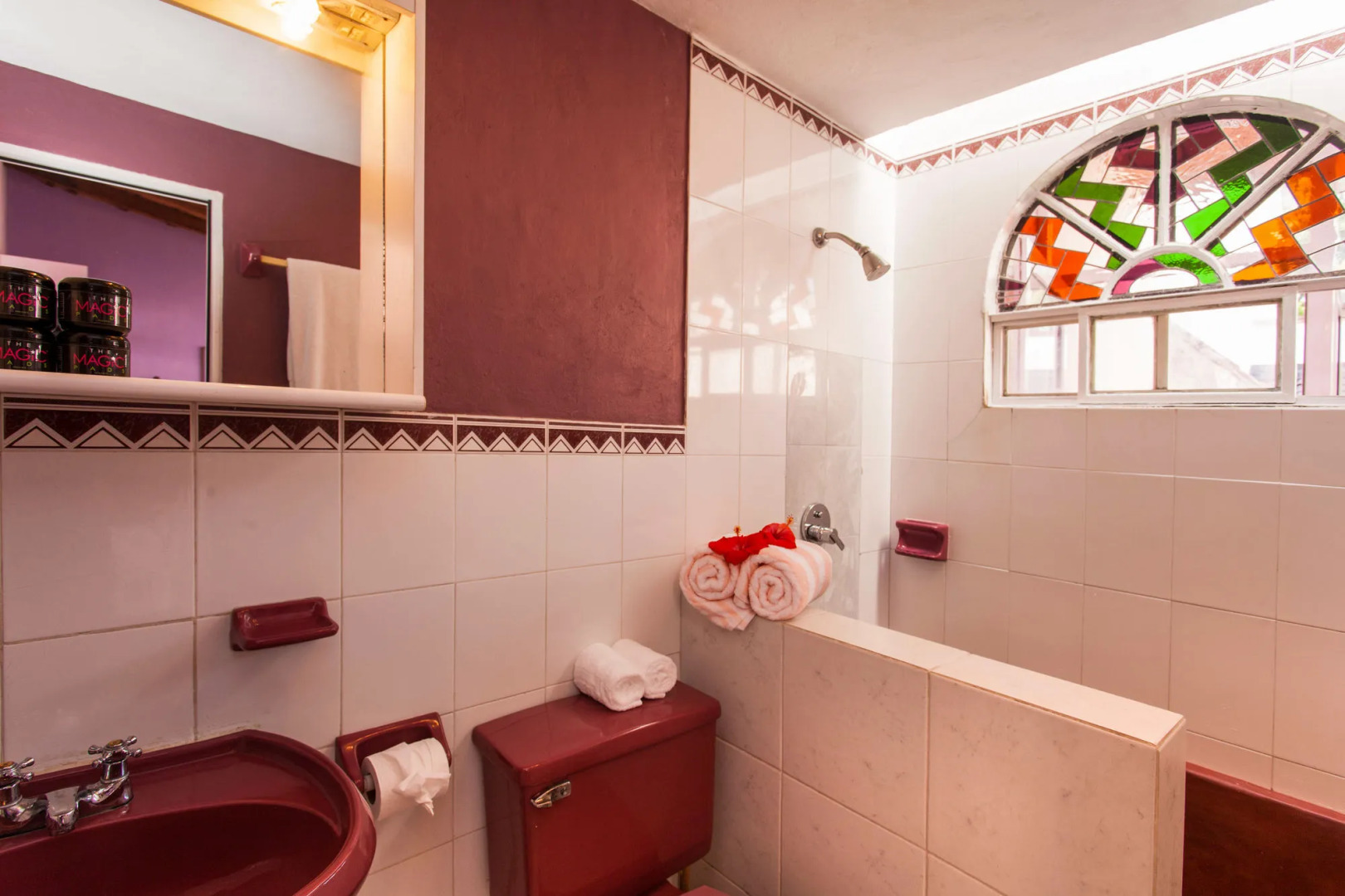 Garlands del Rio Riverside Boutique Hotel