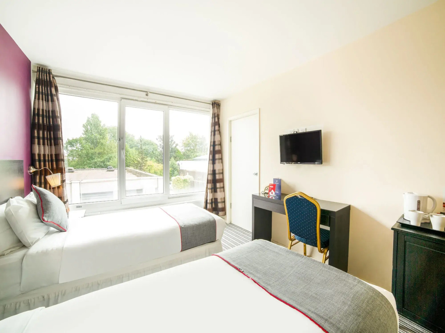 OYO The Chiltern Hotel