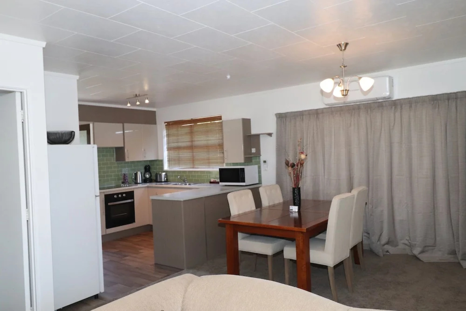 Sunny Unit on Grey Street