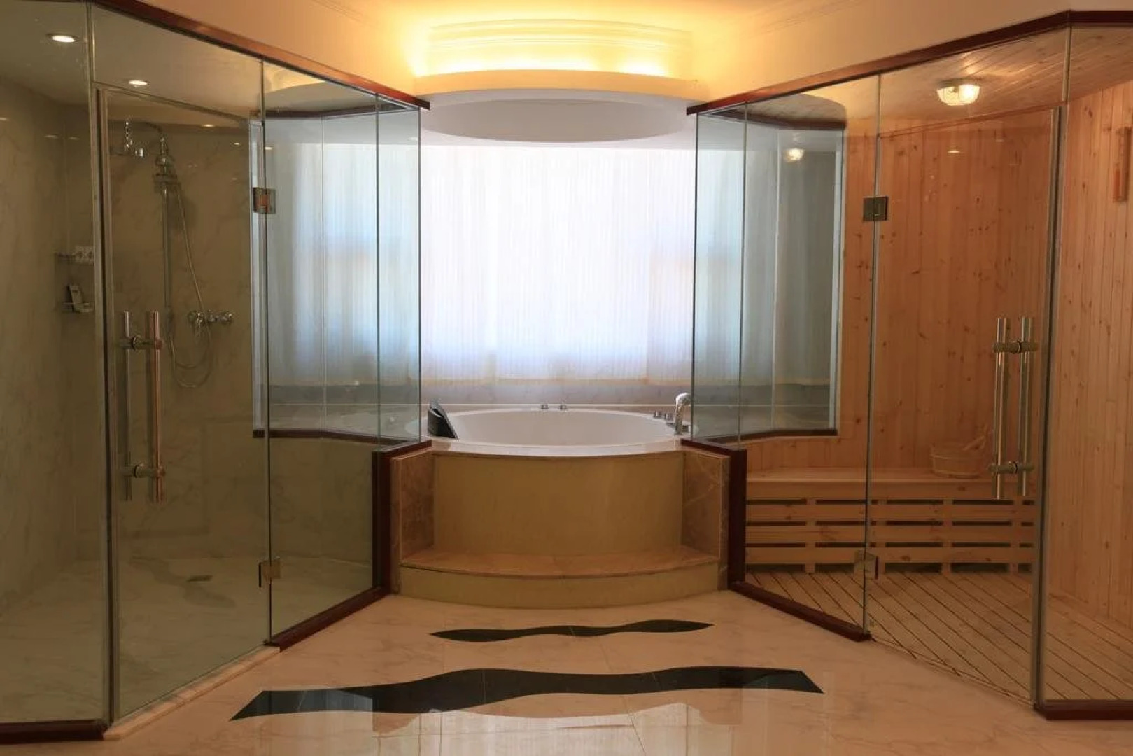 Zhangjiakou HongHao Holiday Hotel