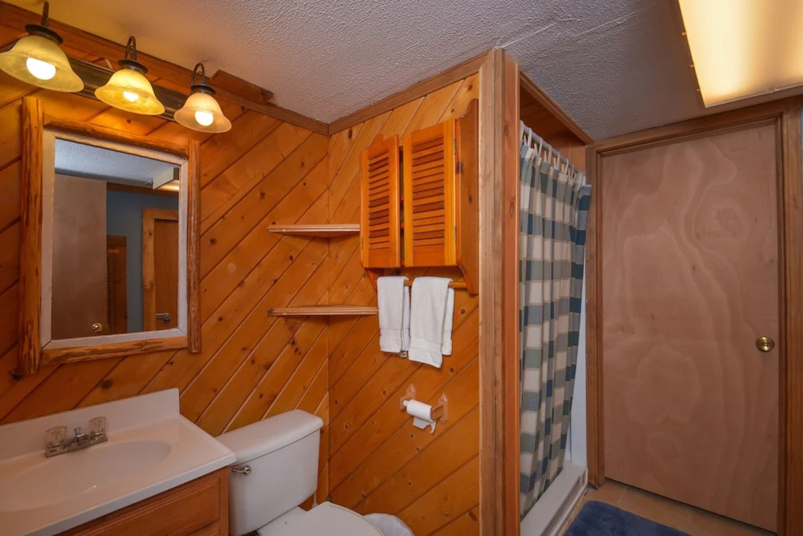 Four SKIsons 3 Bedroom House