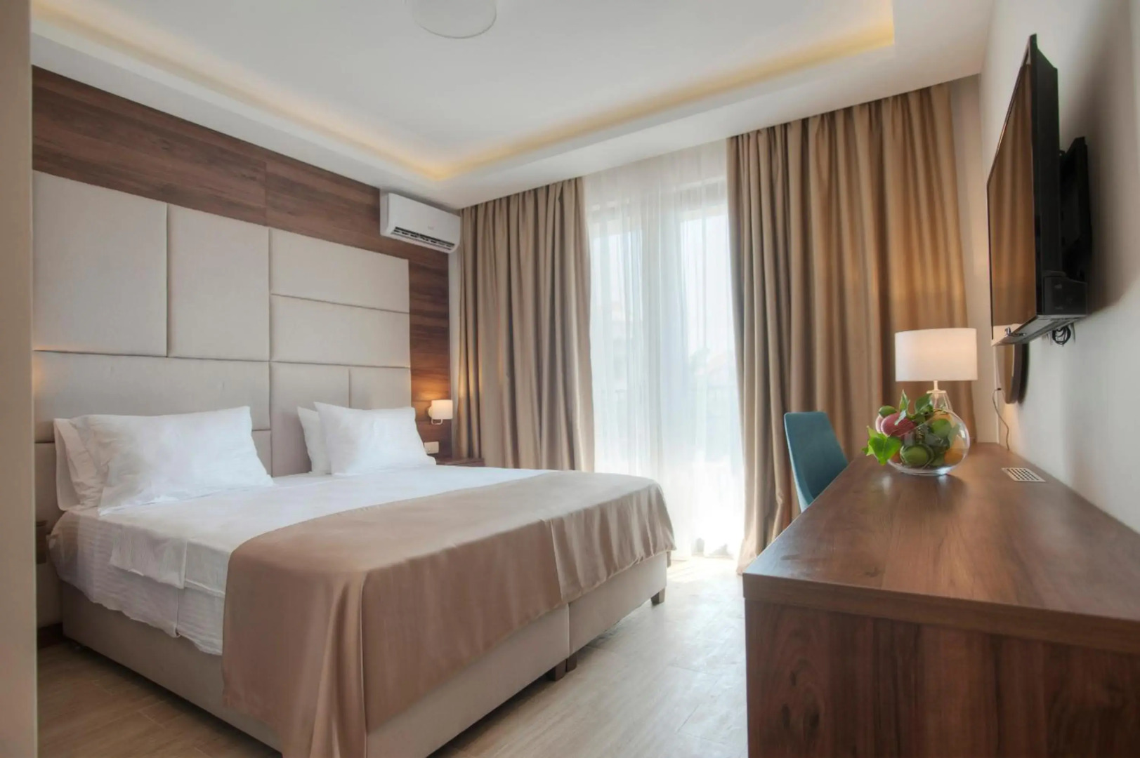 Отель Twelve by Aycon