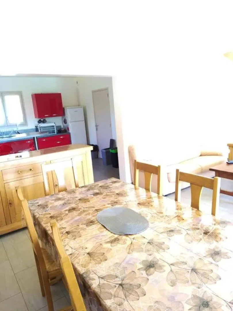 Maison de 3 chambres avec piscine partagee jardin amenage et wifi a Nant