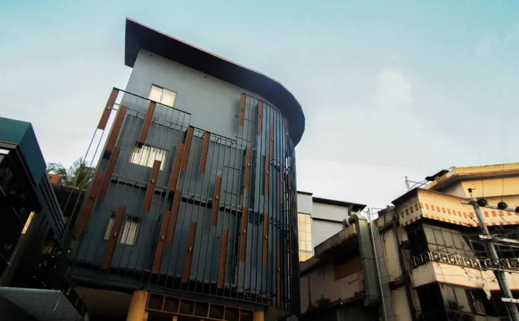 Varcity Bay By OYO Rooms