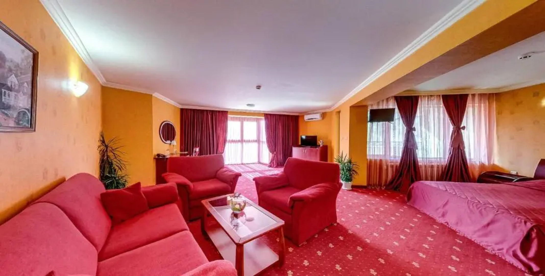 Troyan Plaza Hotel