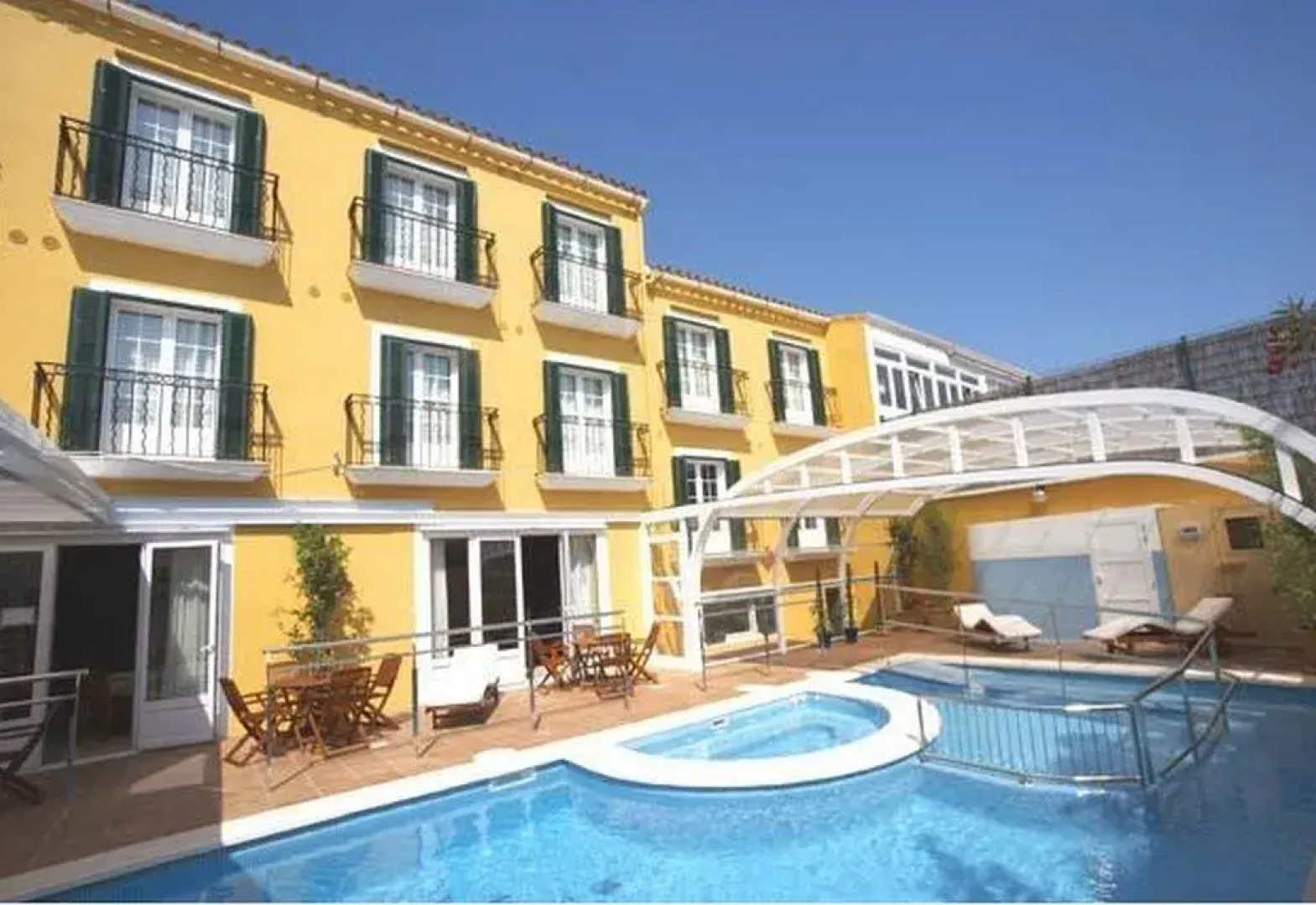 Hotel Jeni & Restaurant