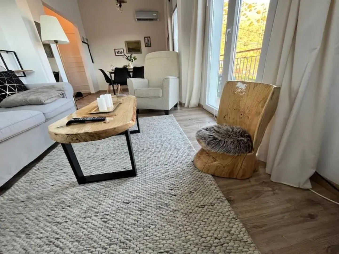 «Έλα…Δάρα» Home