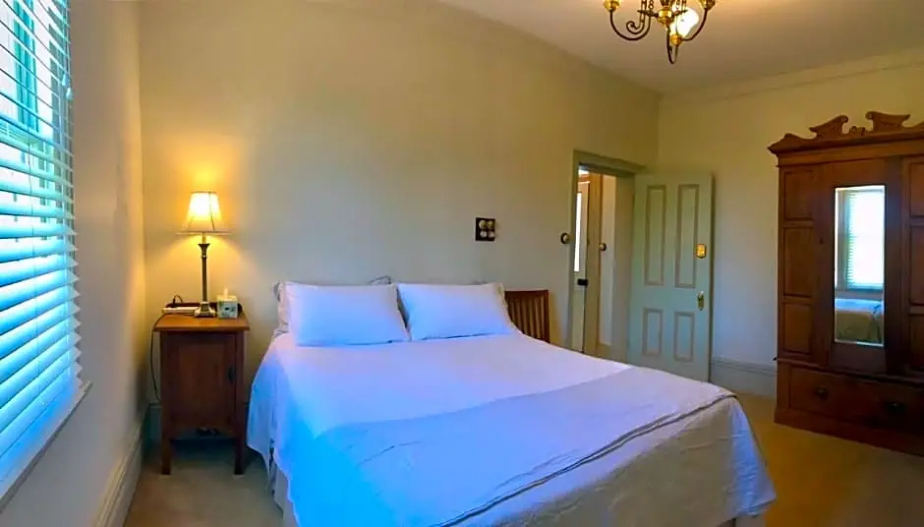 Te Rata House - All 6 Rooms