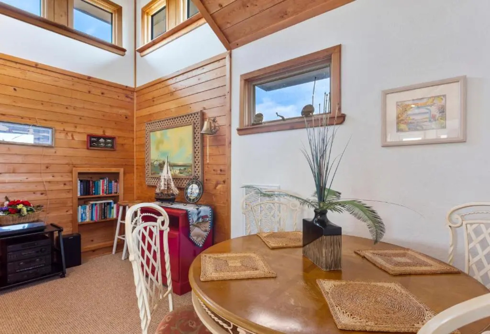 1100 - La Maison De Geezer