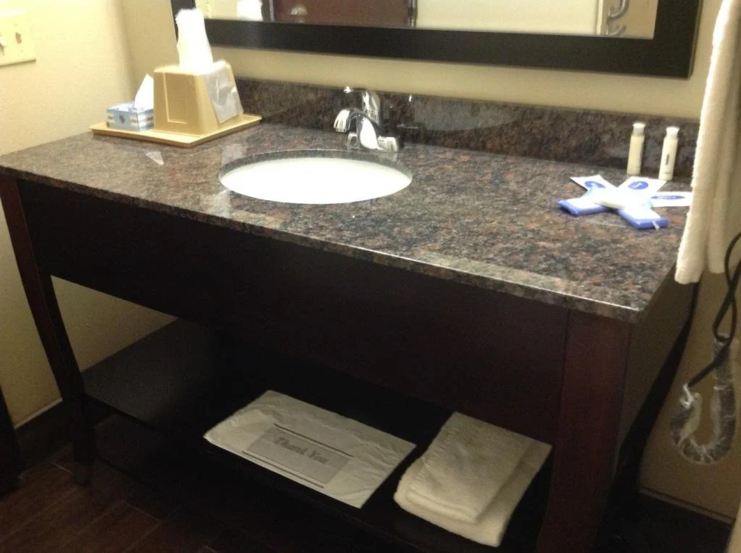 La Plaza Inn & Suites