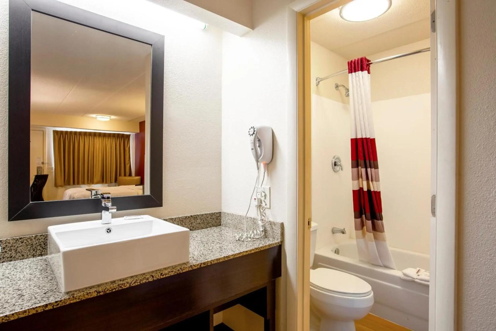 Red Roof Inn PLUS+ Atlanta - Buckhead