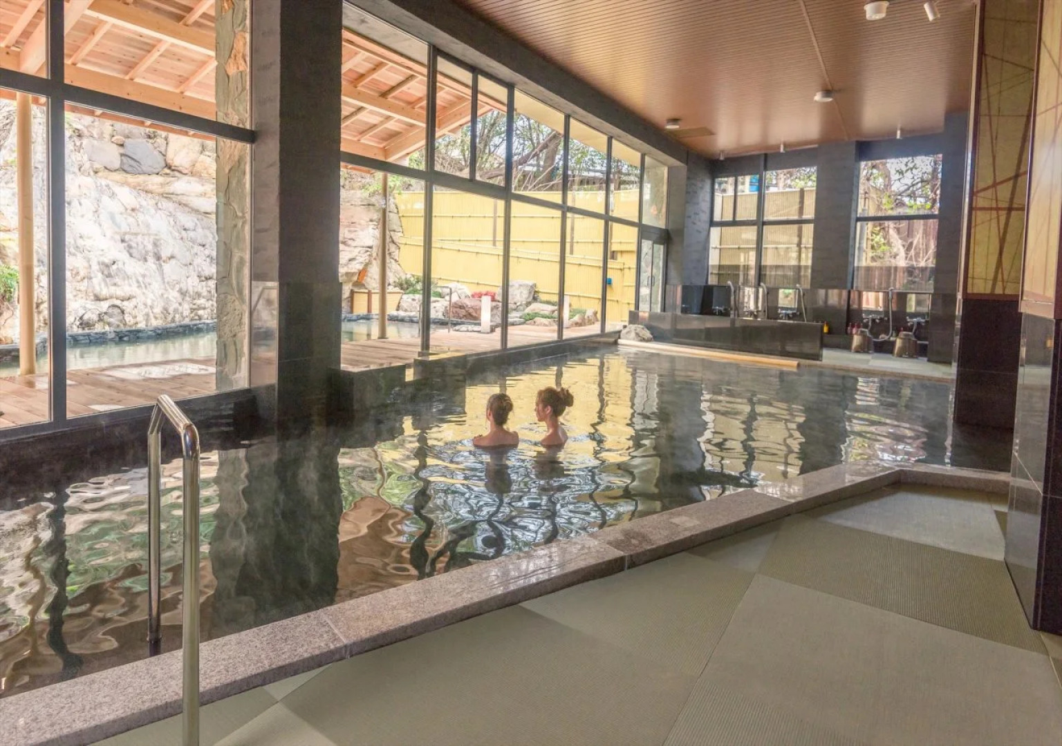 Ooedo Onsen Monogatari Premium Shirahama Gyoen