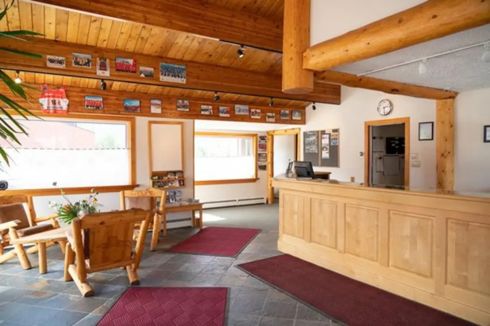 Rocky Mountain Ski Lodge