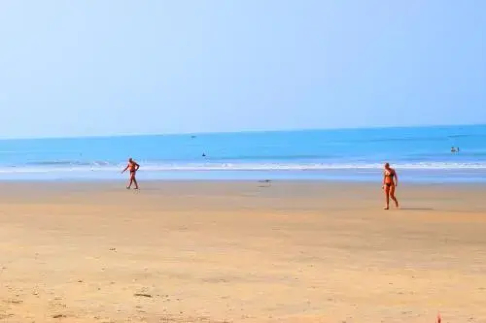 Xaviers Cafe & Beach Huts