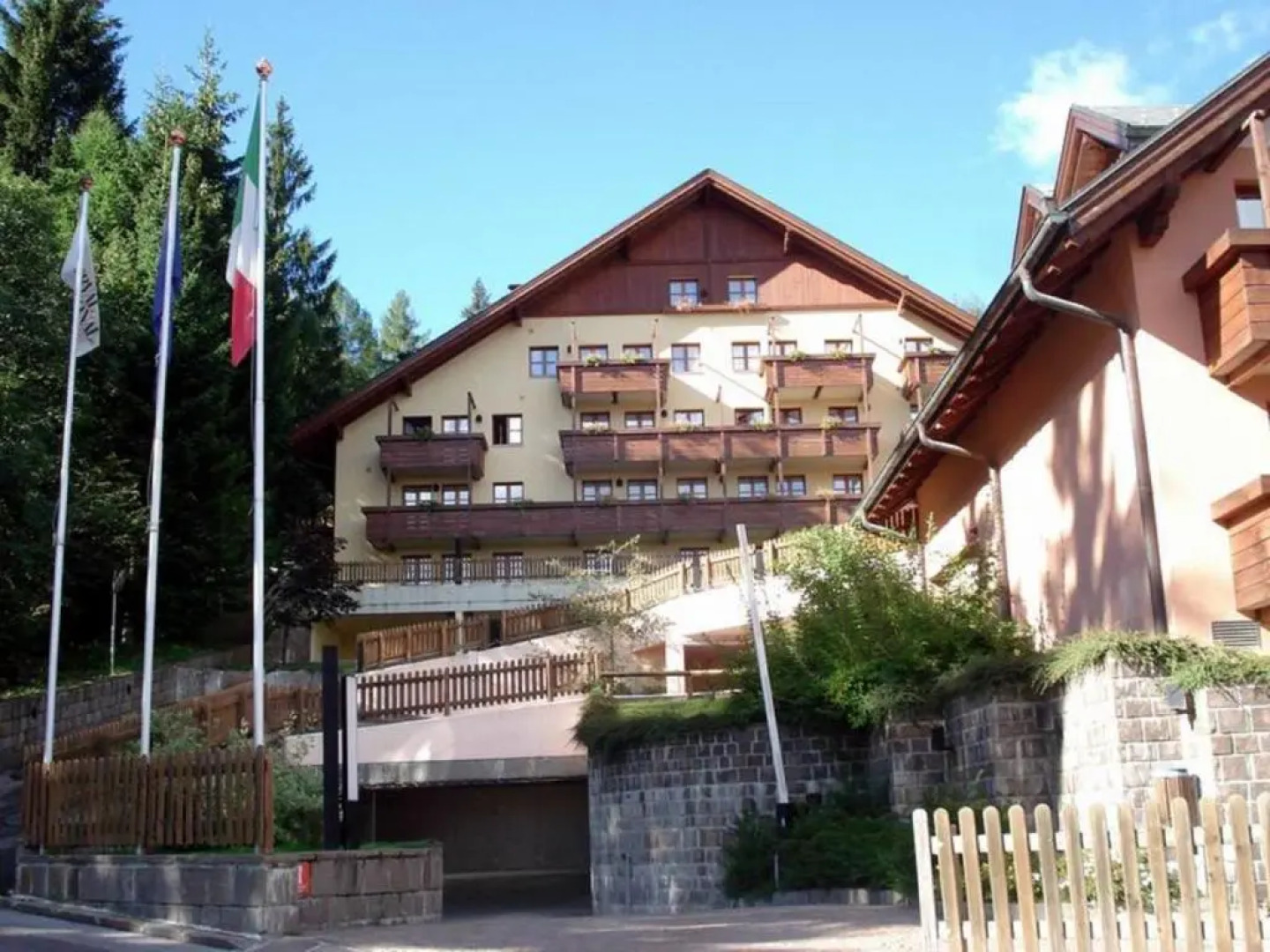 Neve Sole Folgarida Resort Aparthotel