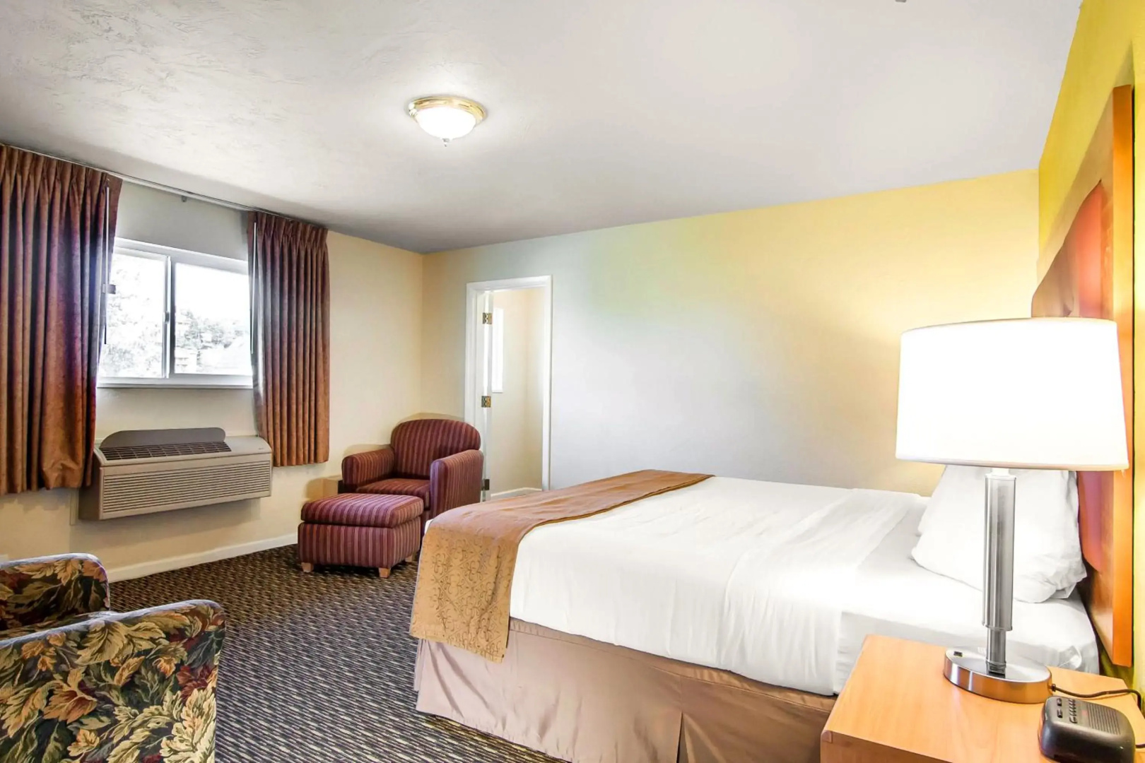Quality Inn & Suites at Coos Bay