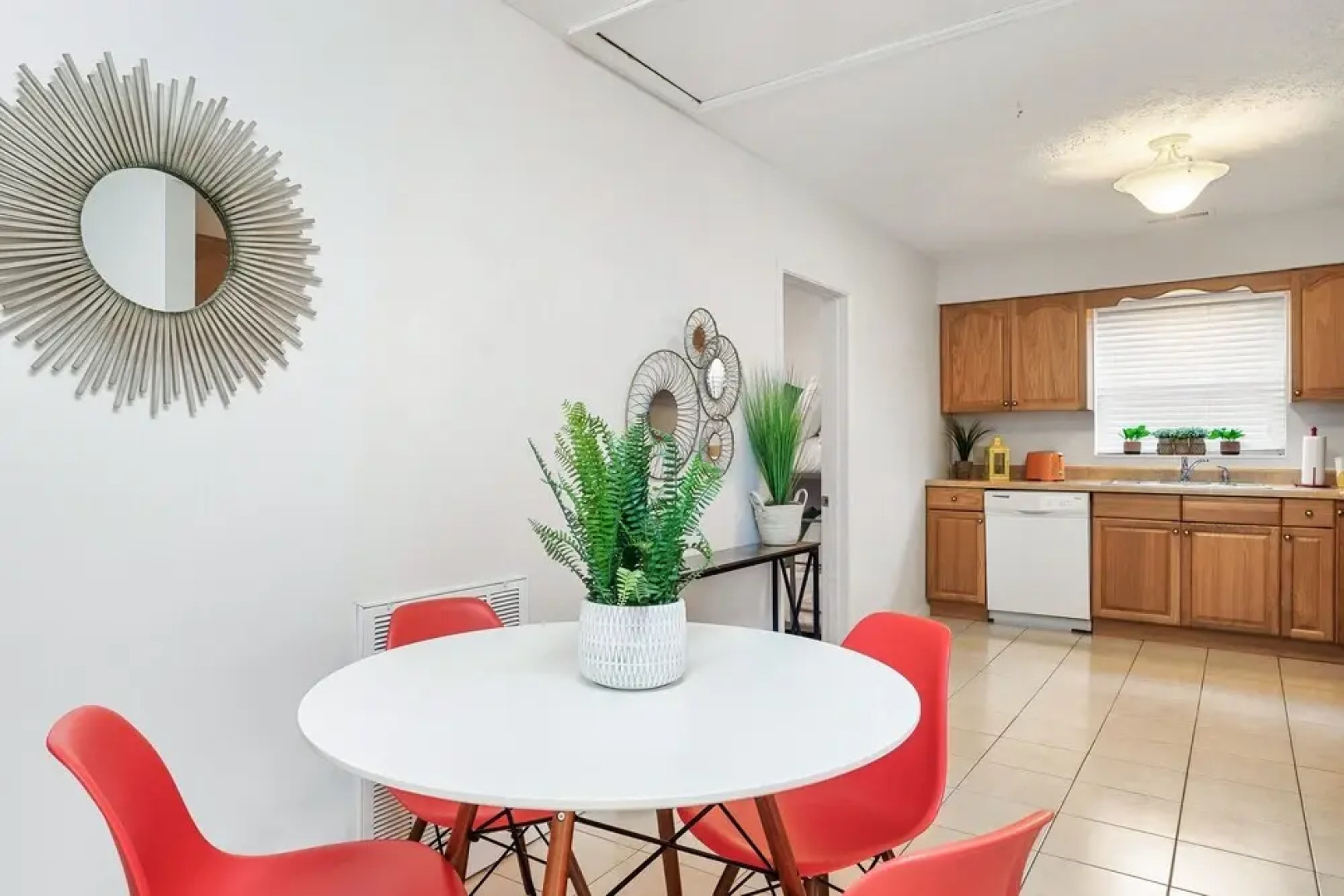 Lakeside Cottage 3 Bedroom Cottage by Redawning