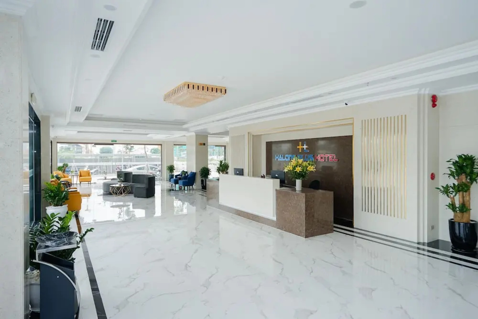 Garden Bay Premium Cruise