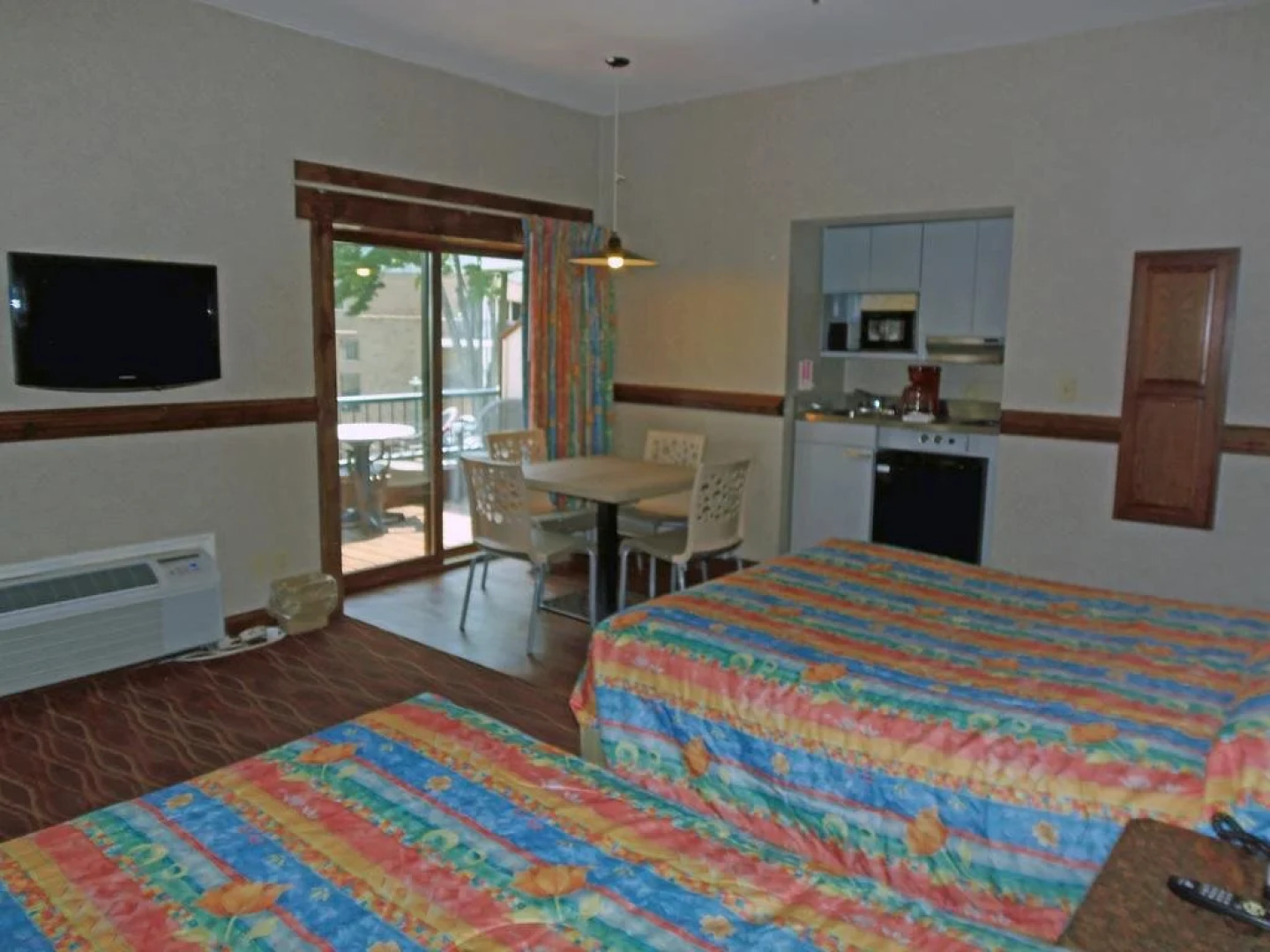 Surfside On The Lake