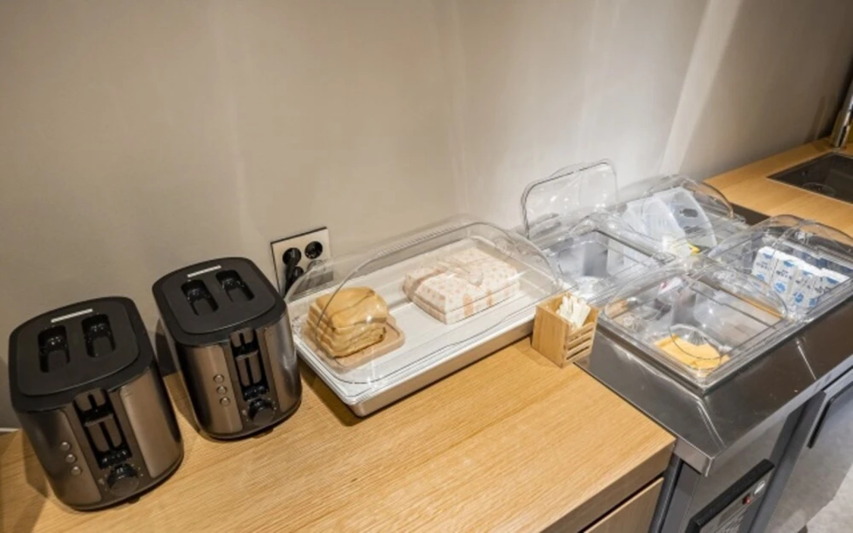 Brown Dot Hotel Wolgot