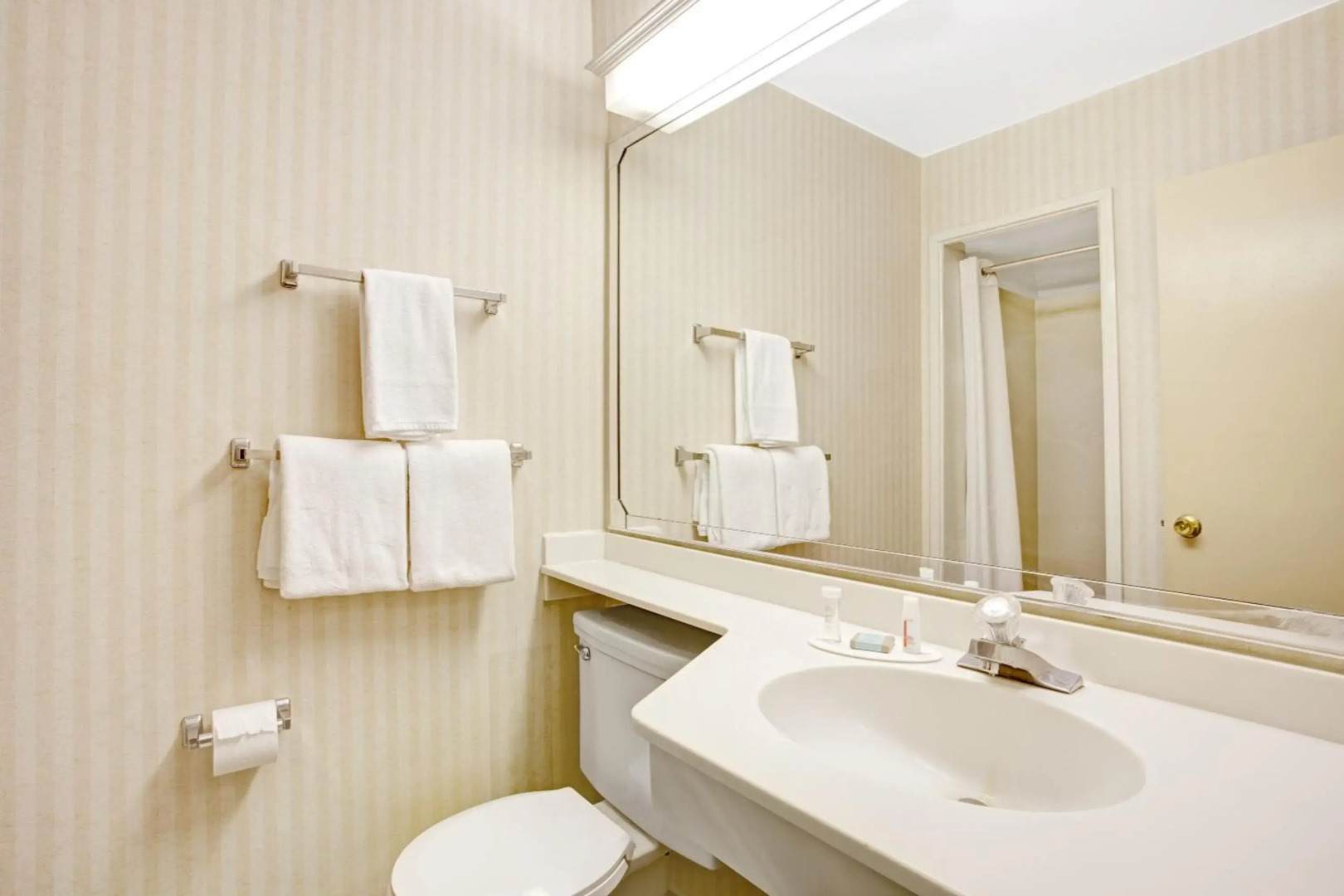 Travelodge by Wyndham Seattle By The Space Needle