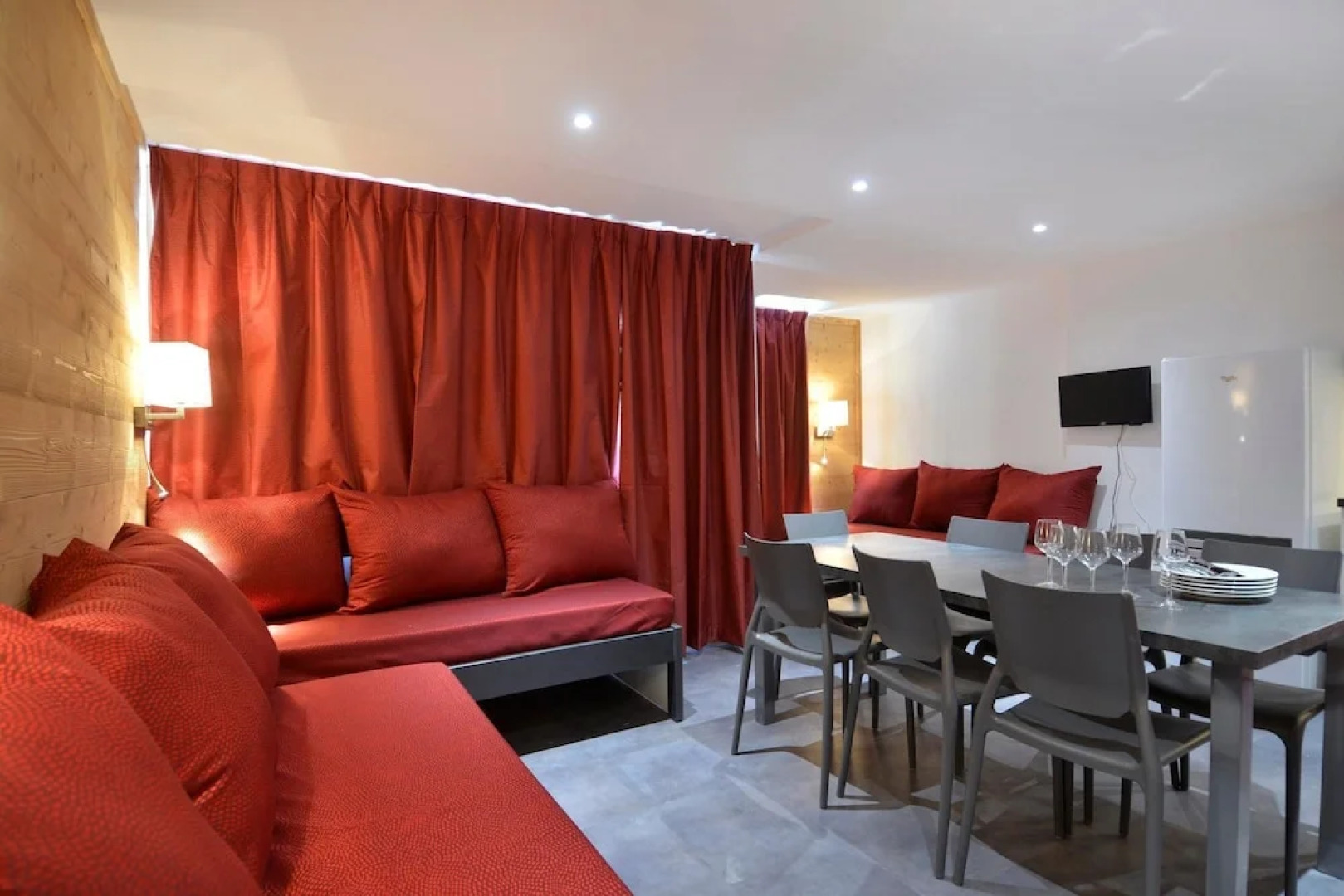 Residence Saintjacques Three-roomed Apartment for 7 People in the Resort Center S716