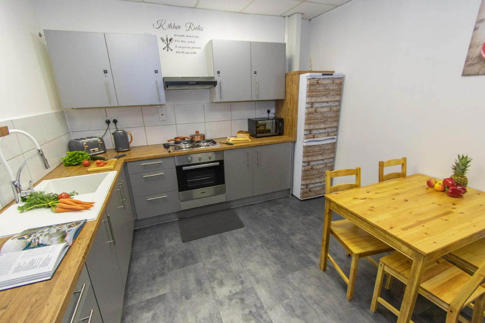 Cades Accommodation