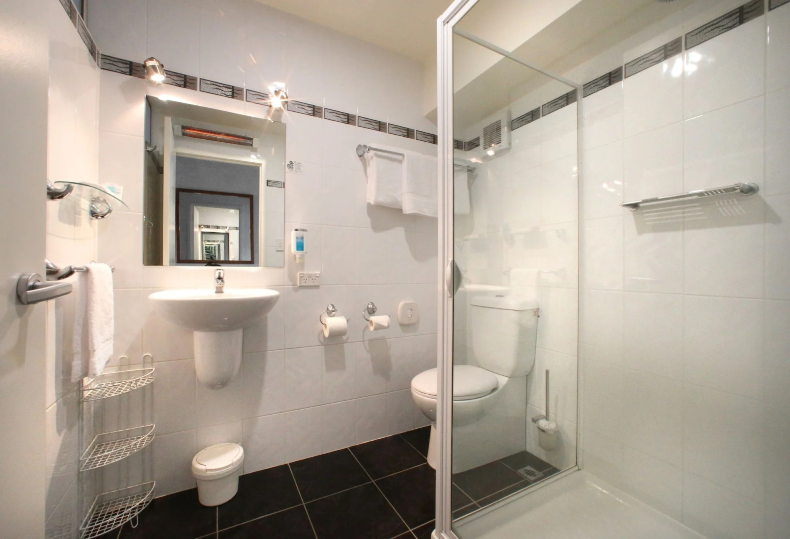 429 Apartments and Suites