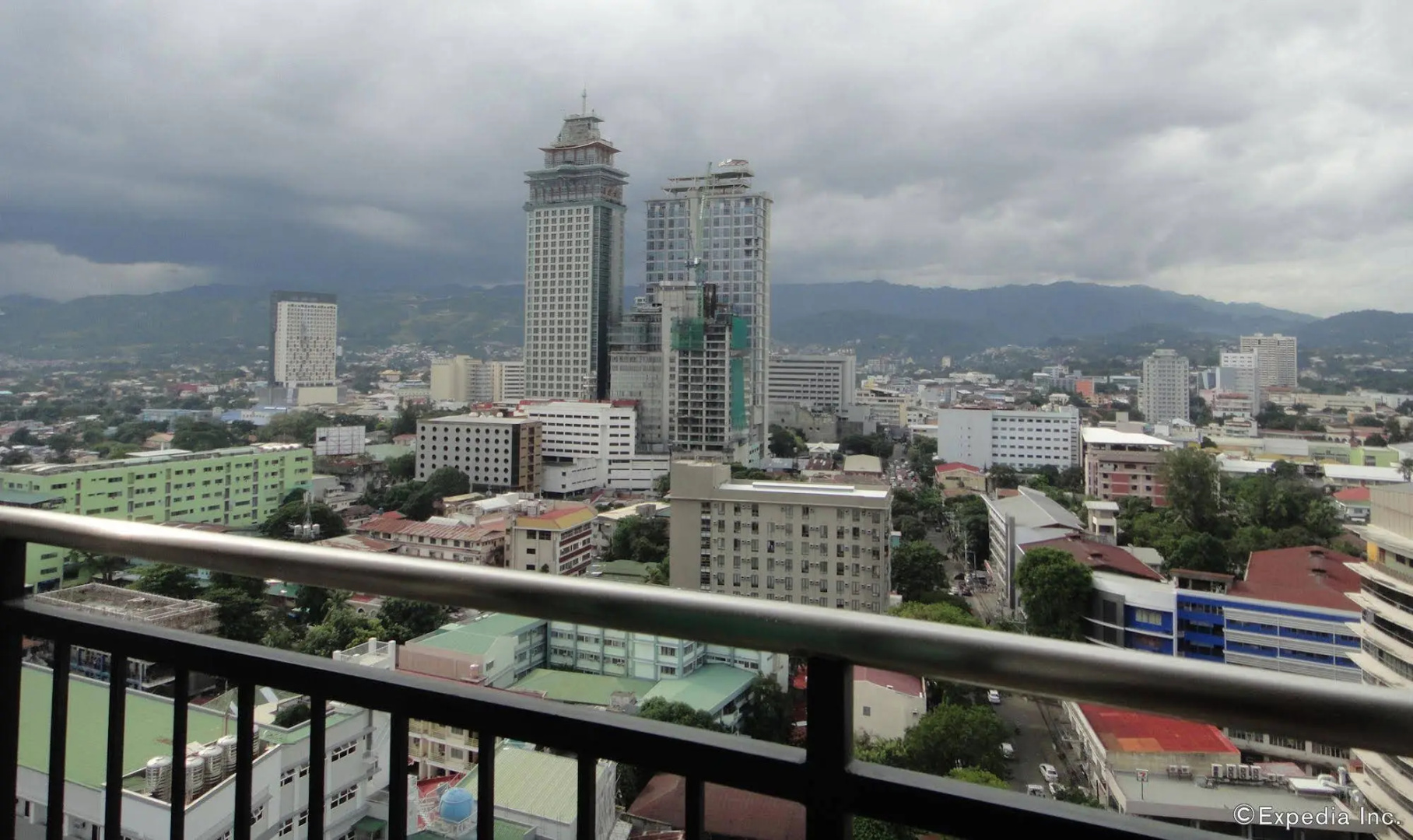 City Suites Ramos Tower