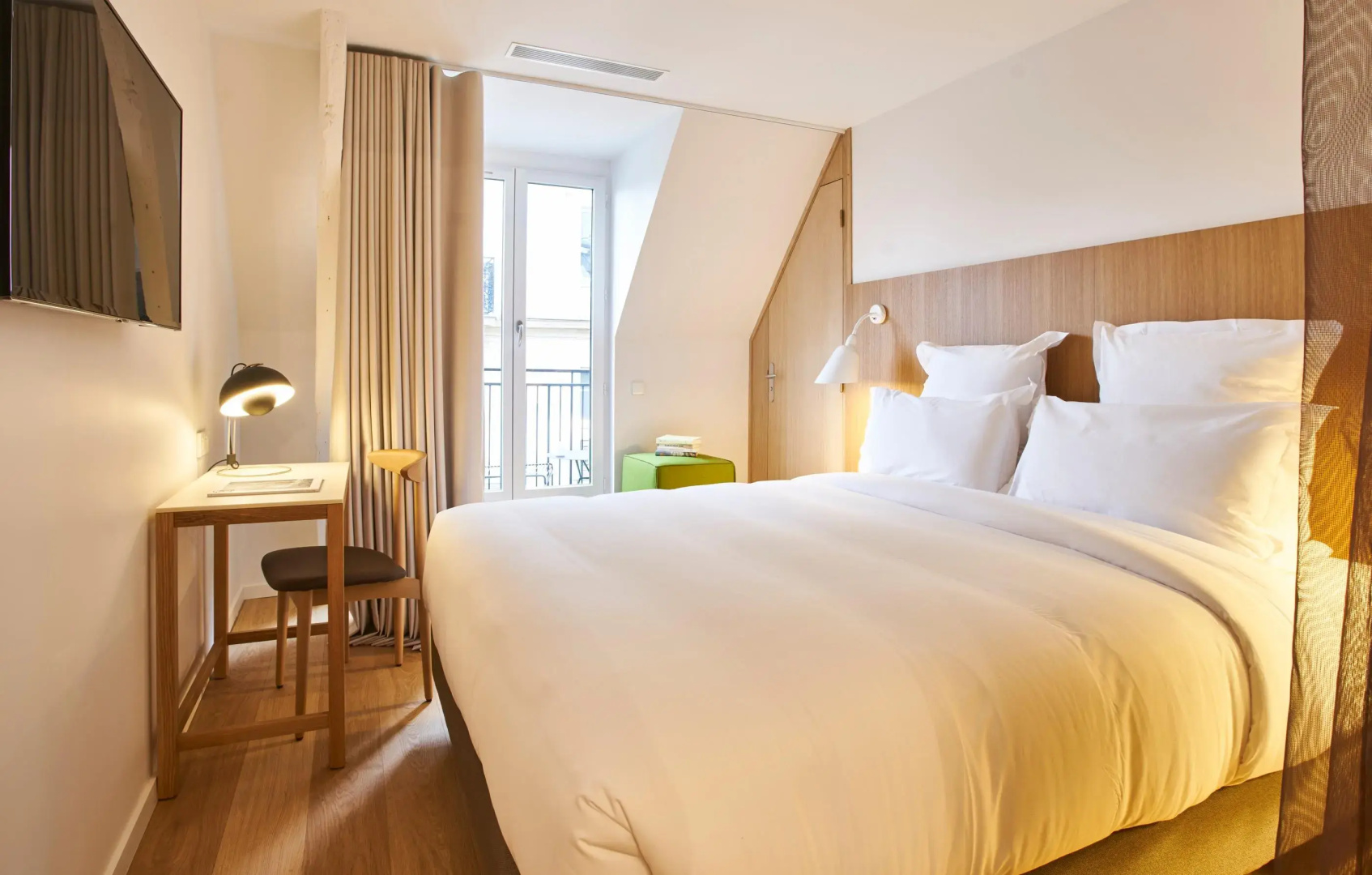Отель 9Hotel Republique