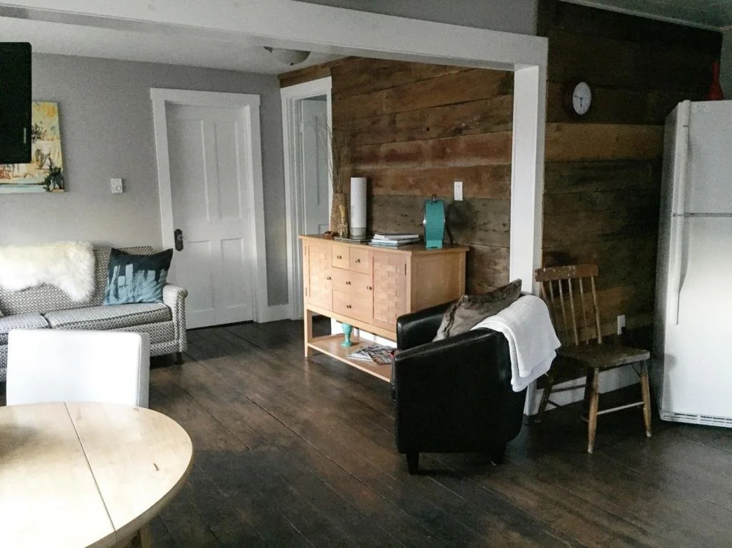 Far Far Away Guesthouse