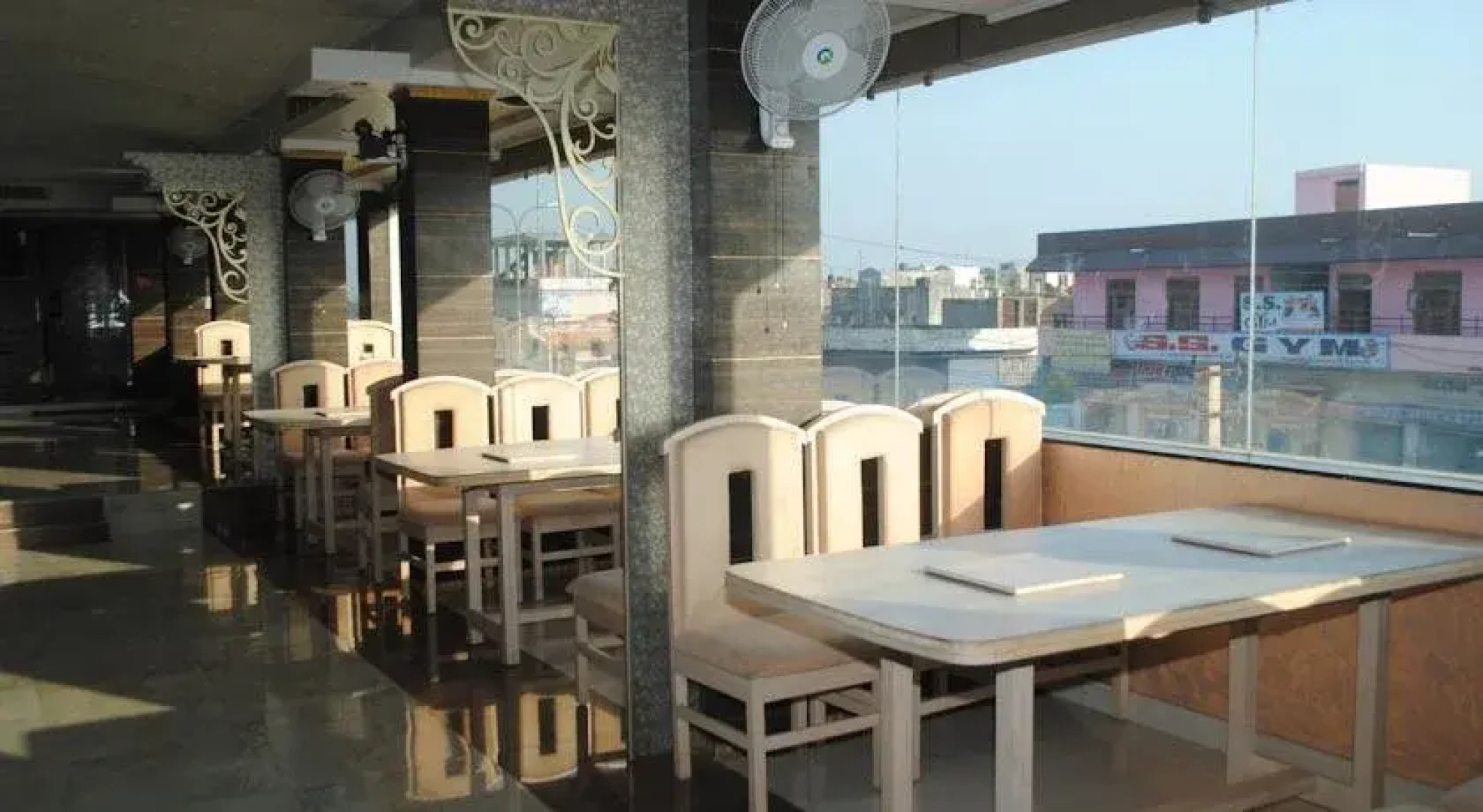 Hotel Raj by OYO Rooms