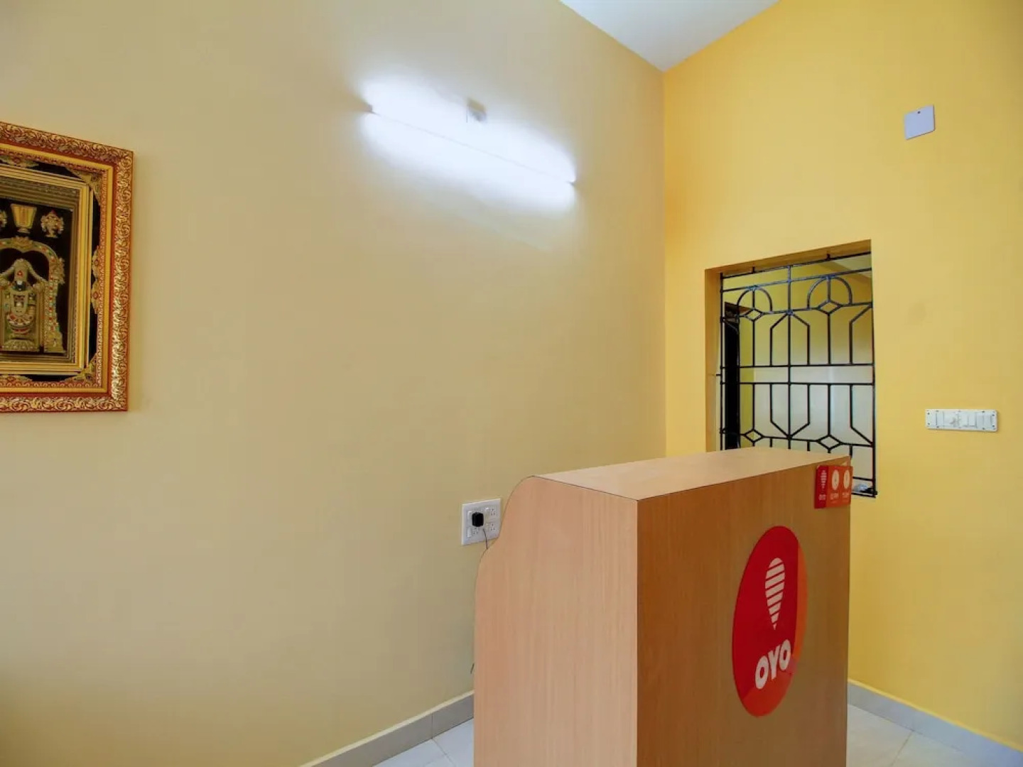 Capital O 13489 Garuda Comforts