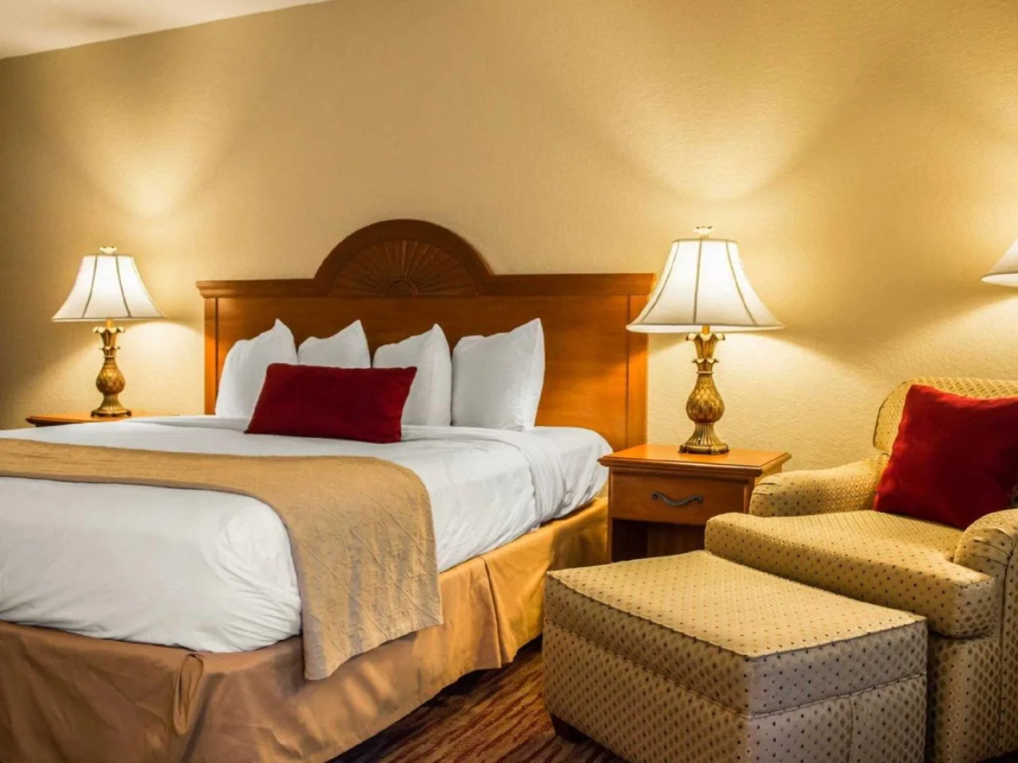 Dolphin Sands Clearwater Beach, an Ascend Collection Hotel