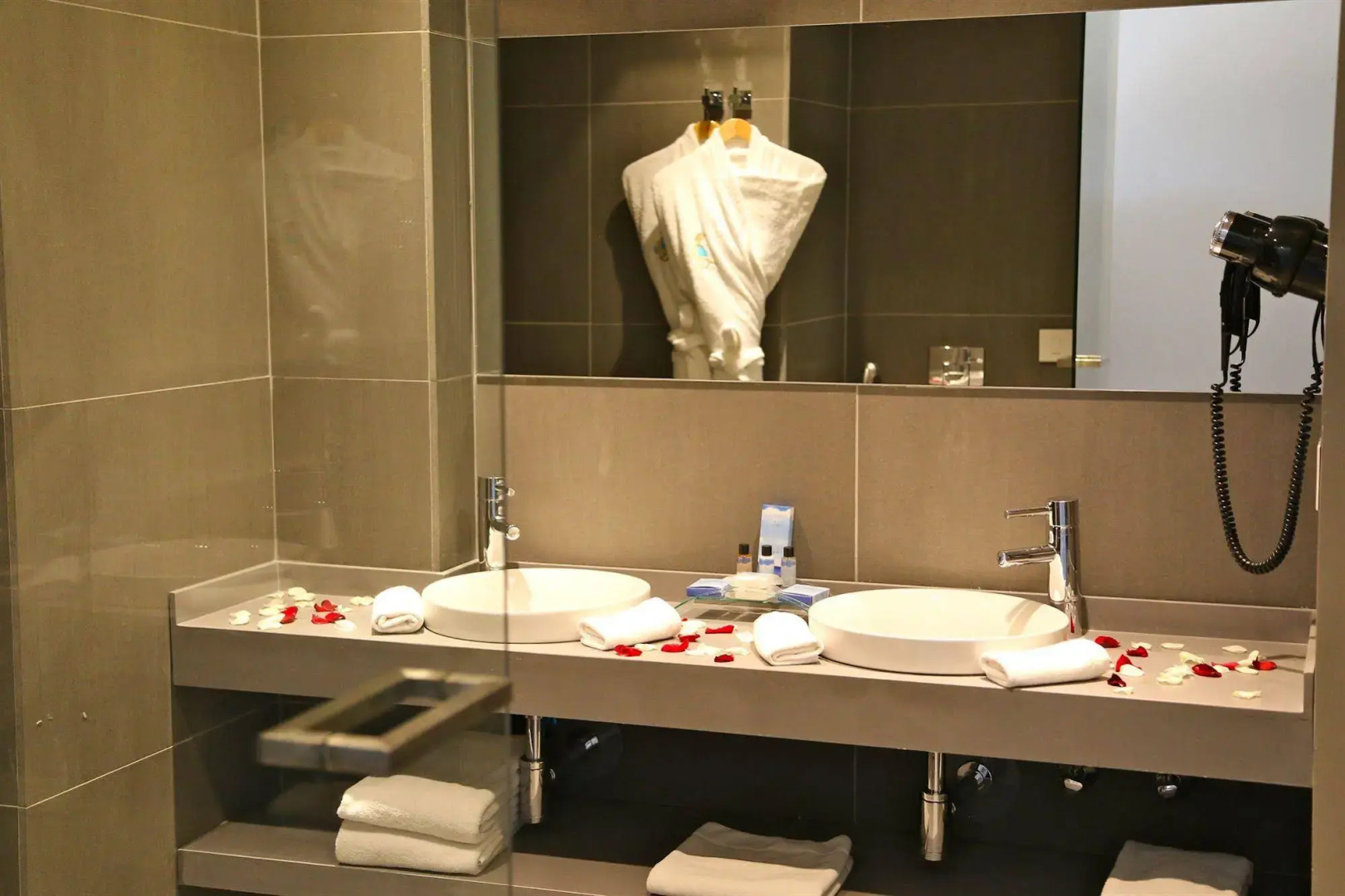 Warwick Pangea Beach Resort & Spa