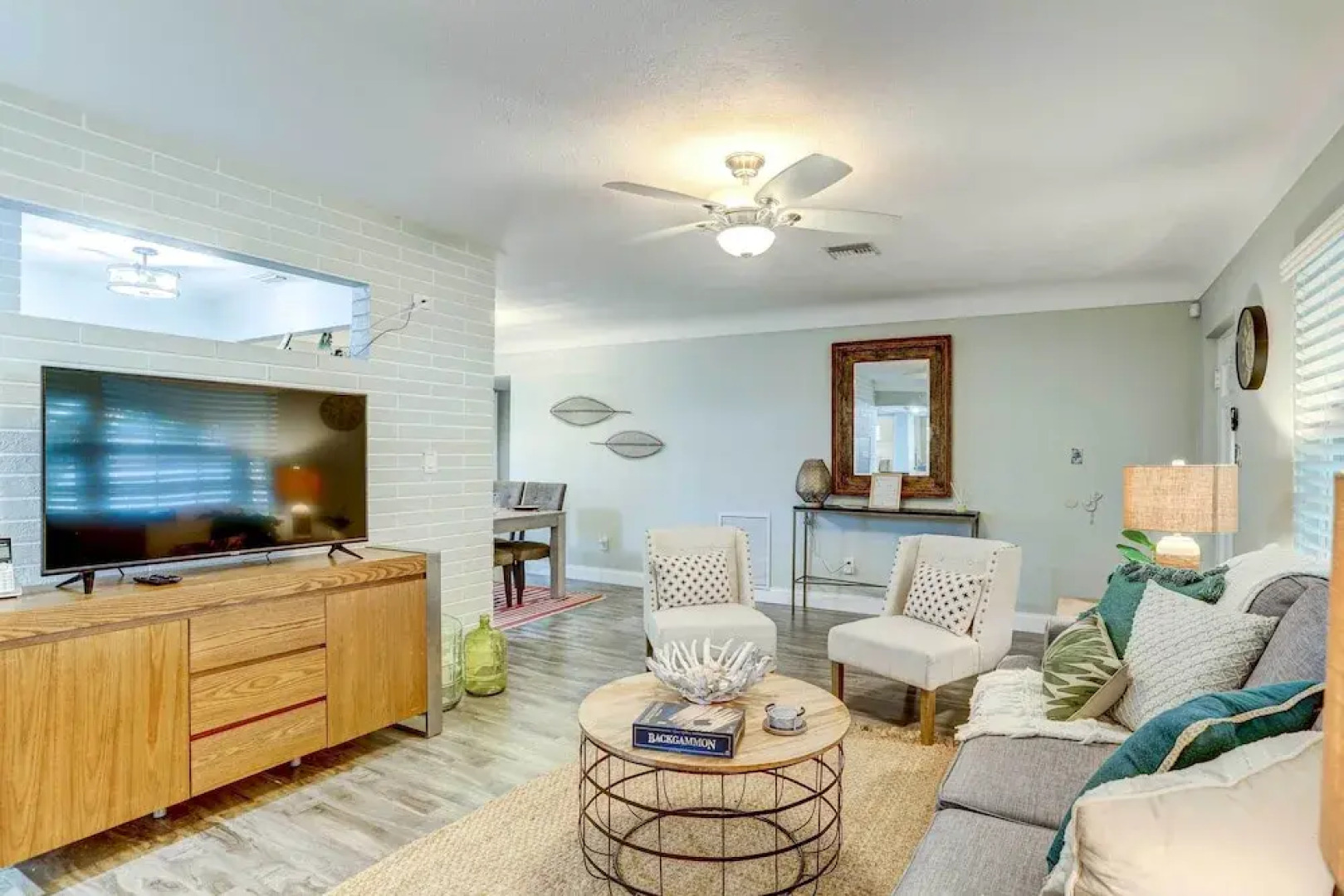 Remodeled St Petersburg Retreat w/ Hot Tub!