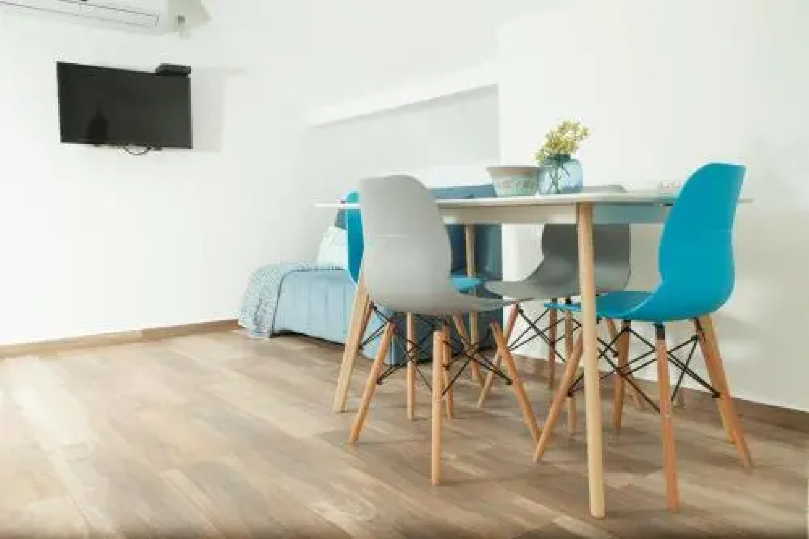 Meet In The Yard With Aliza Ron - Guest Suites