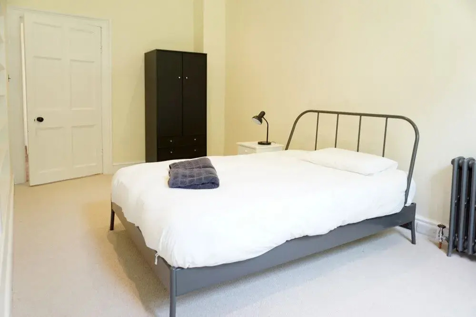 The Modern Duke’s Retreat - Stunning 6BDR Manor Guest House