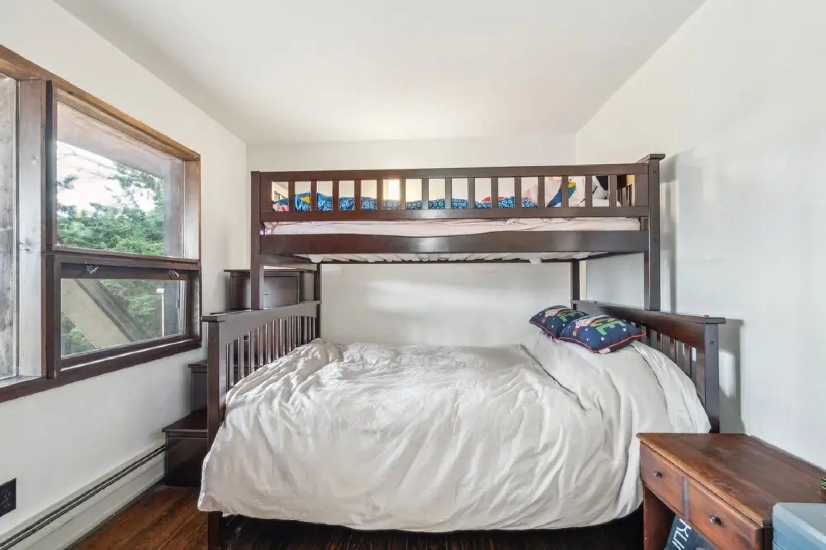 Serene Architect-designed Vermont Chalet 4 Bedroom Home