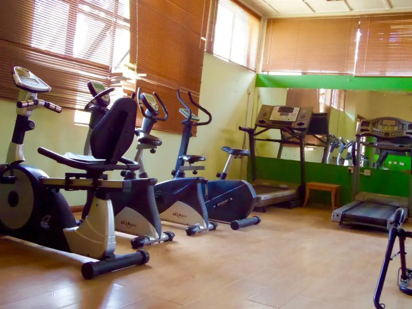 Peninsula Resort LTD