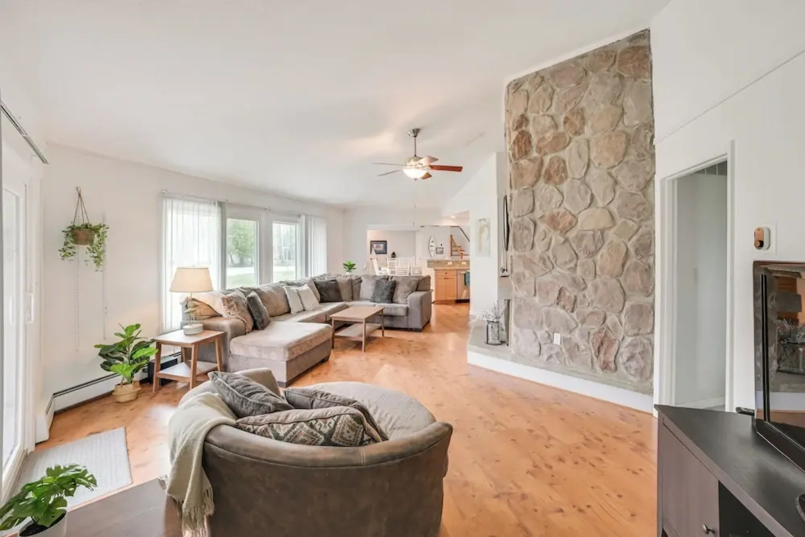 Close to 3 Ski Areas: Michigan Family Retreat!